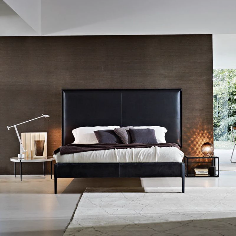Кровать с высоким изголовьем Sweetdreams — Molteni & C, кожа