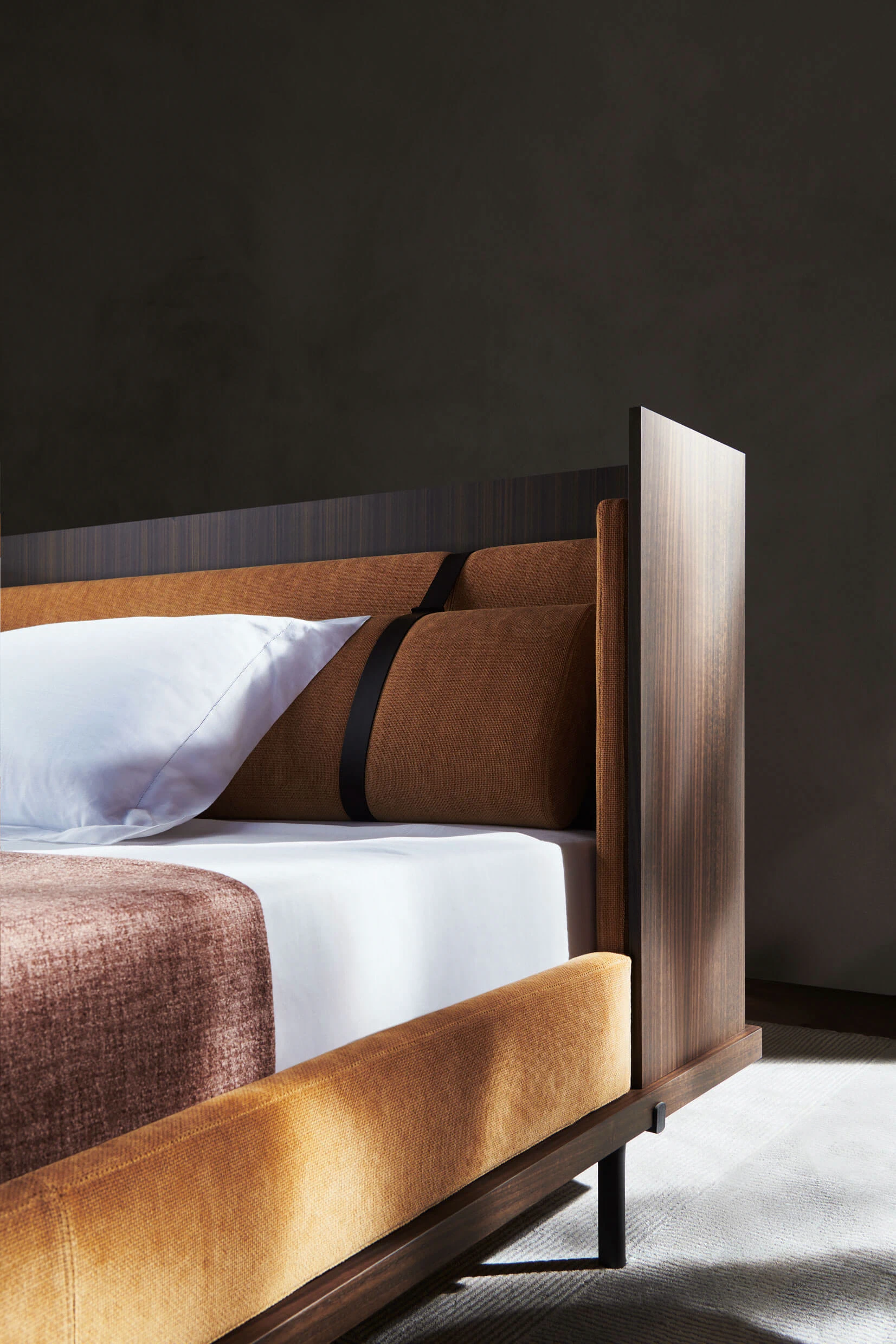 Кровать Twelve A.M — Molteni & C, кожа, фото 5