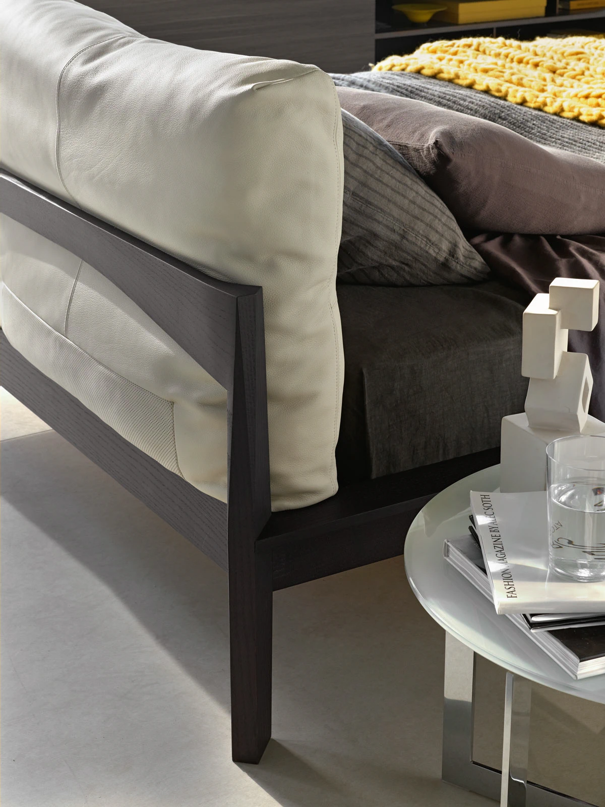 Кровать с мягким изголовьем Wish — Molteni & C, кожа, фото 4