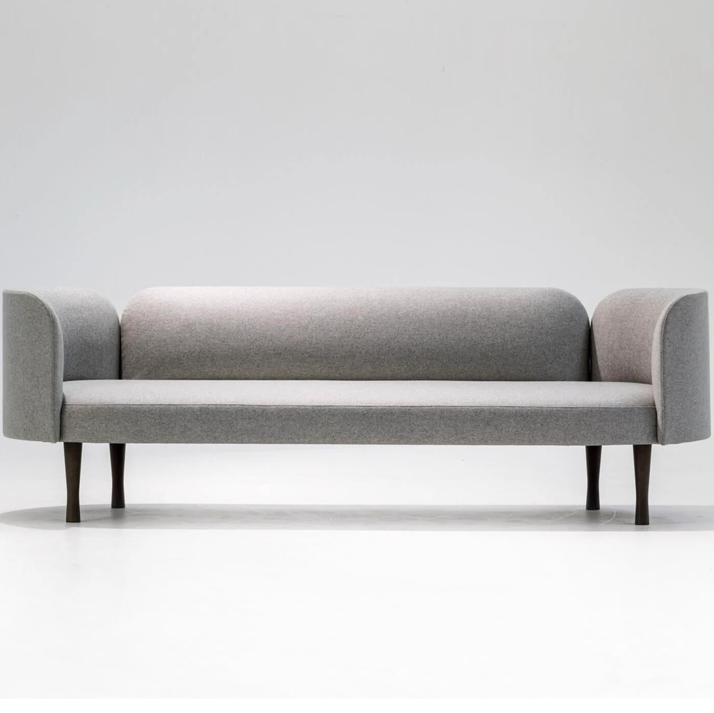 Диван Josephine — Moroso, кожа