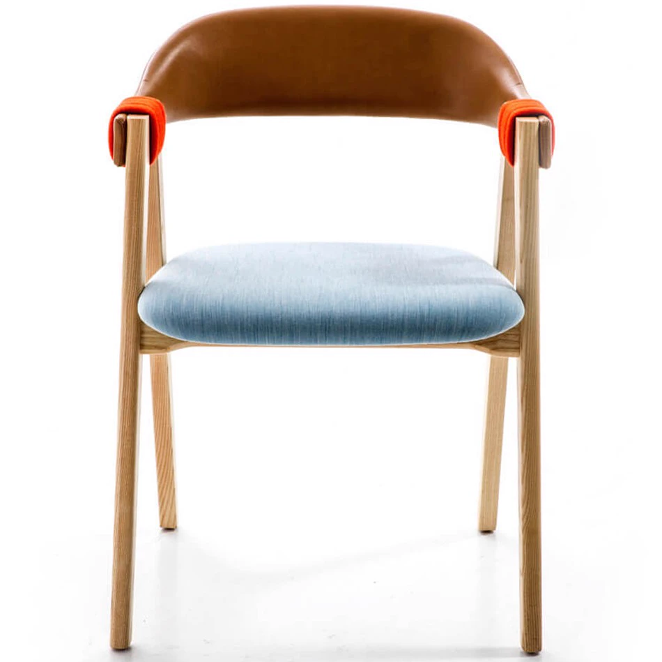 Каркас и наполнение: массив дерева. Современный дизайн Стул Mathilda — Moroso, кожа