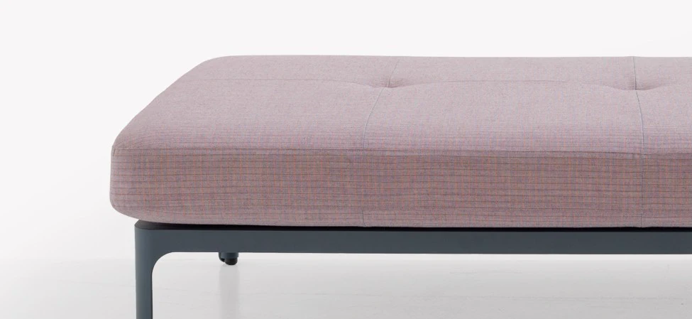 Каркас и наполнение: металл. Современный дизайн Скамья Modernista — Moroso, кожа, фото 4