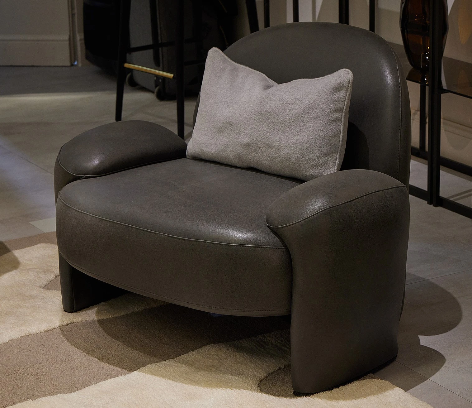 Кресло Ama Armchair — Paolo Castelli, кожа, фото 5