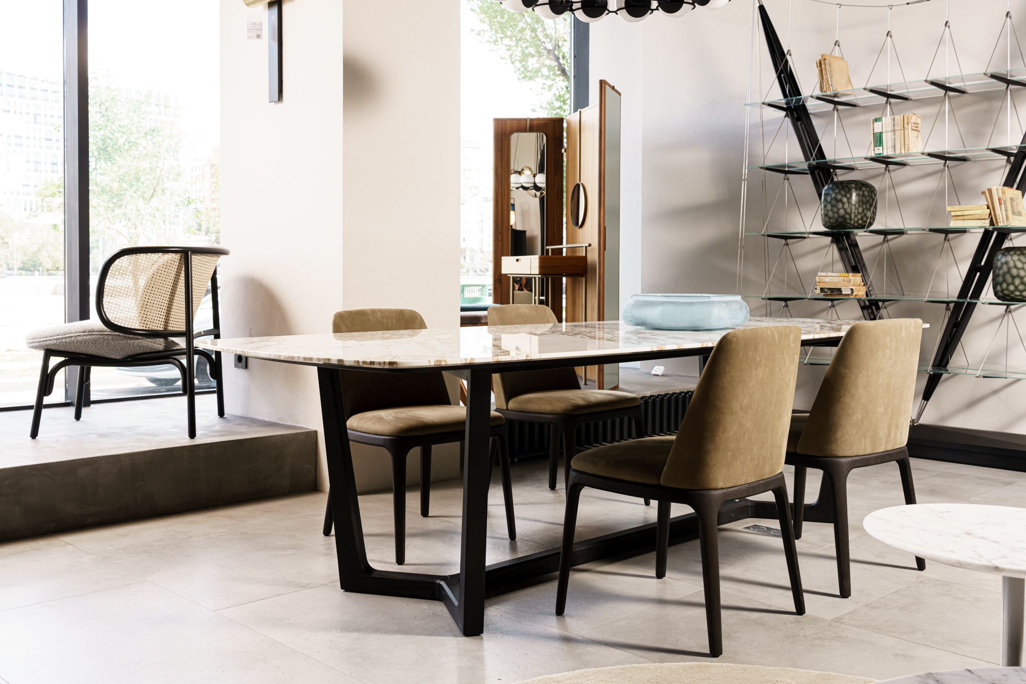 Стол Concorde calacatta oro glossy / olmo nero 240 — Poliform, мрамор, фото 4