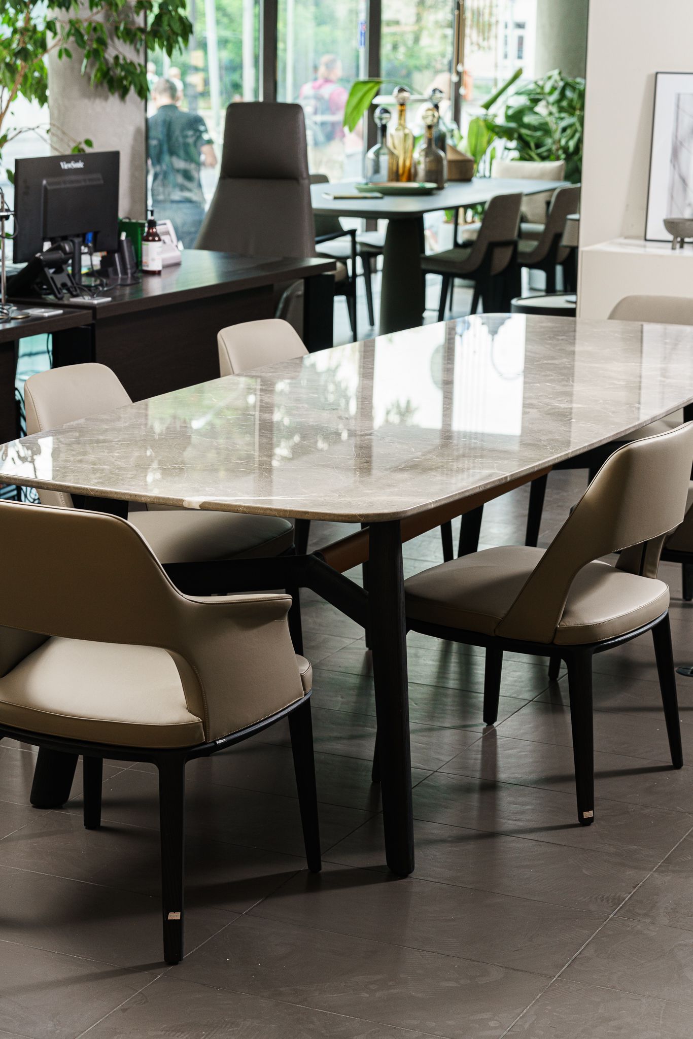 Стол Curve Grey Stardust Glossy — Poliform, кожа, фото 4