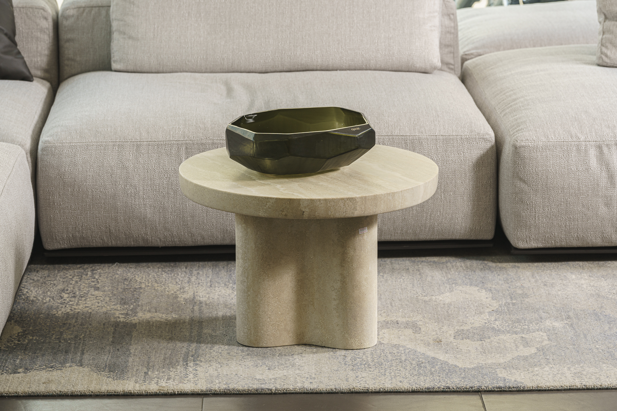 Журнальный столик Ernest 60*60 Travertino — Poliform, массив дерева, фото 4
