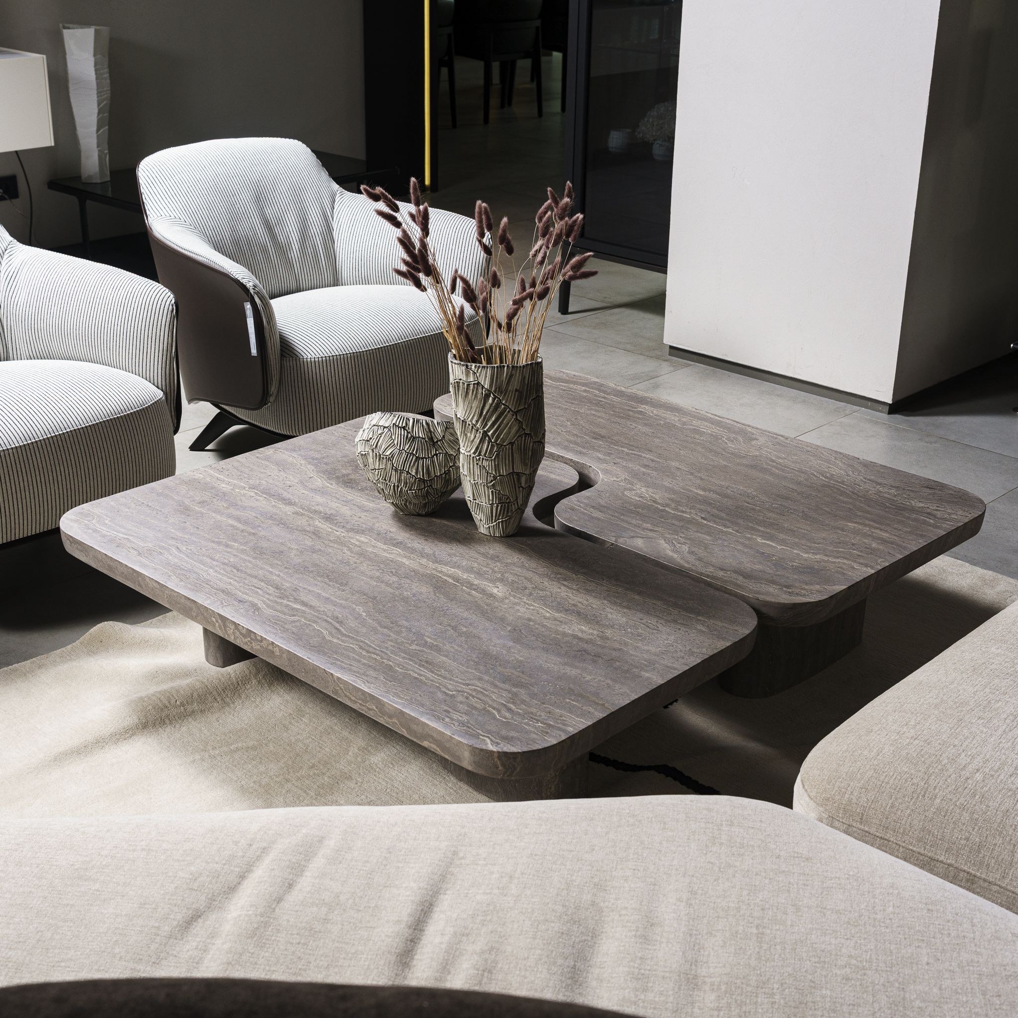 Журнальный столик Ernest Travertino Titanium — Poliform, массив дерева, фото 2
