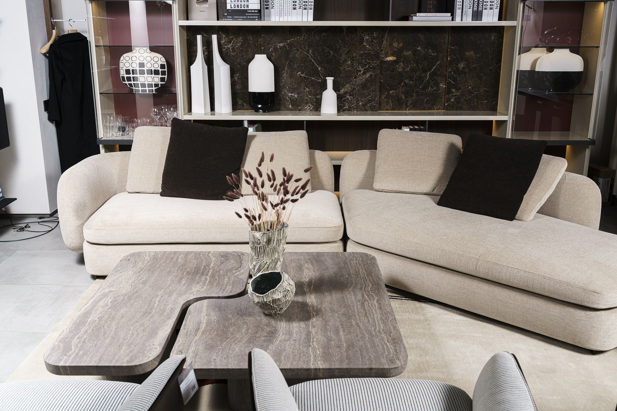 Журнальный столик Ernest Travertino Titanium — Poliform, массив дерева, фото 5