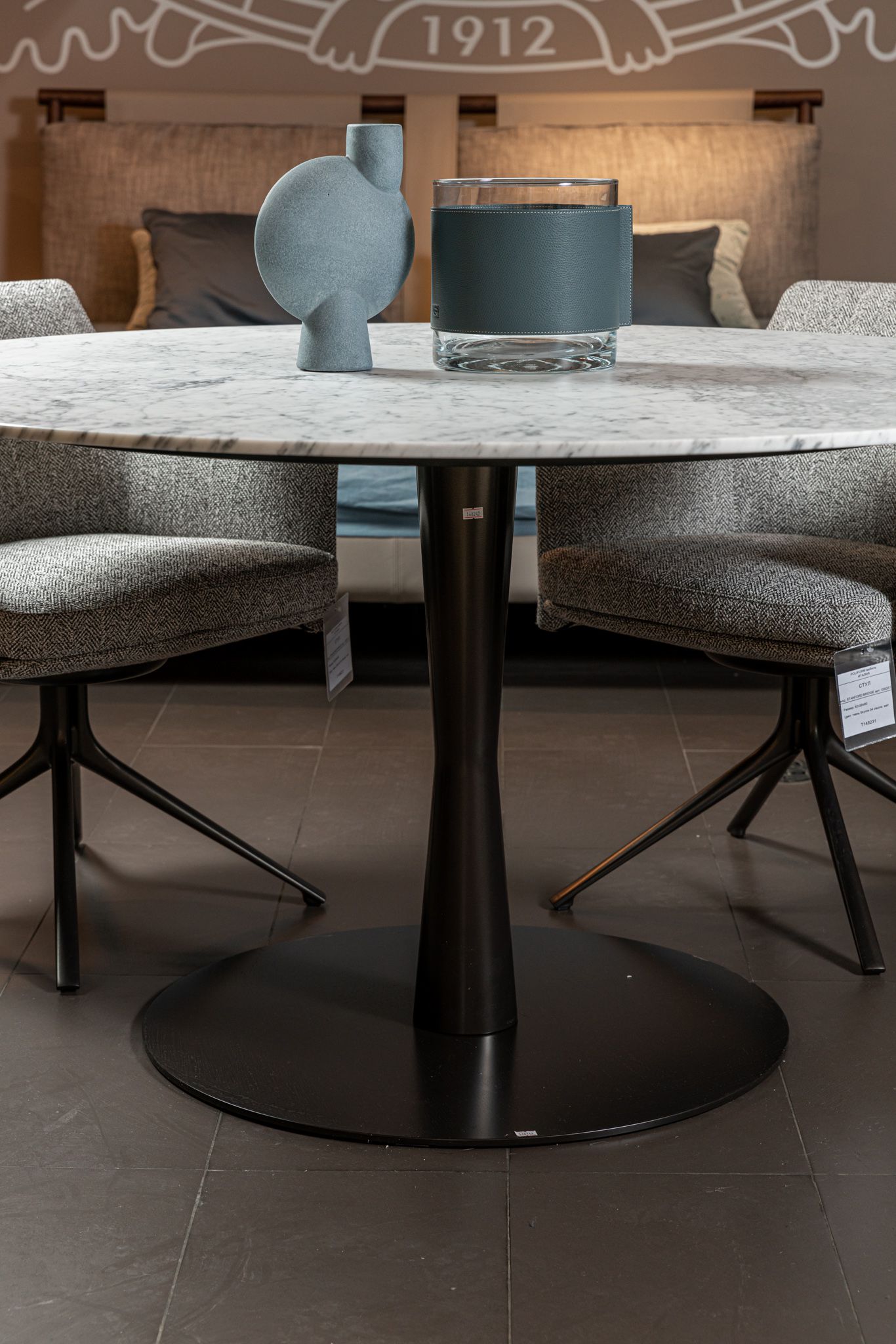 Стол Flute Carrara gloss 125 — Poliform, мрамор, фото 4