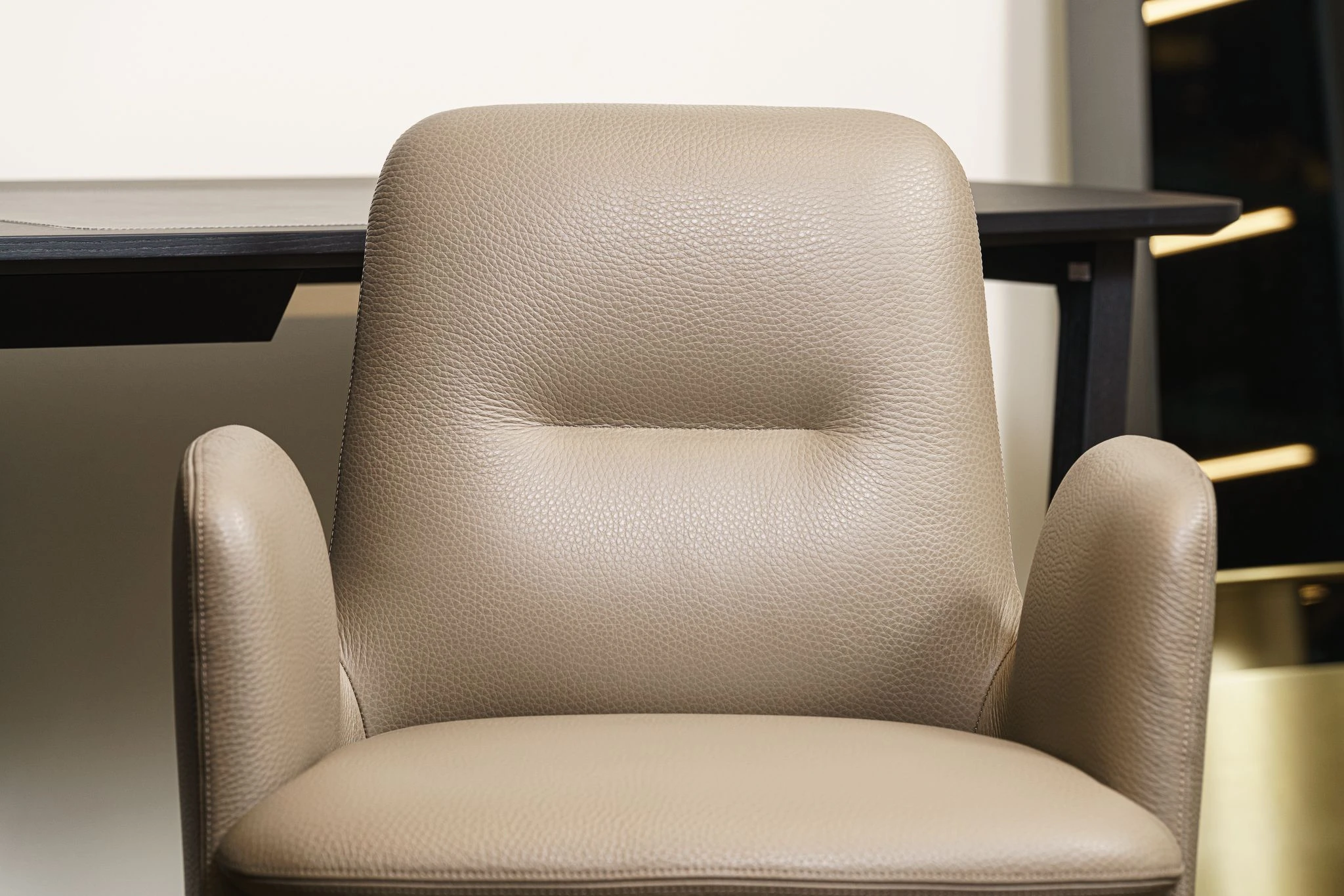 Кресло Guest Leather 02 Sabbia — Poliform, ткань, фото 6