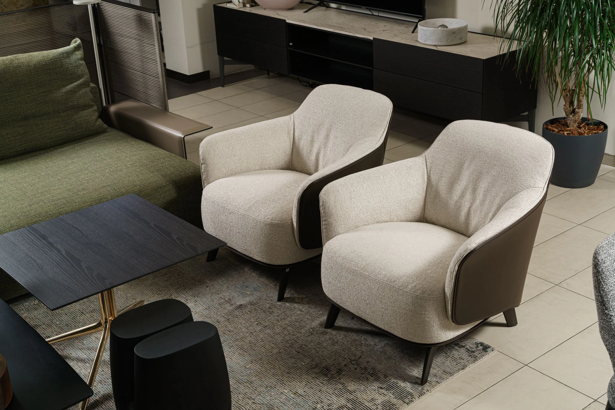 Кресло Kaori Caffee/Crema — Poliform, кожа, фото 4