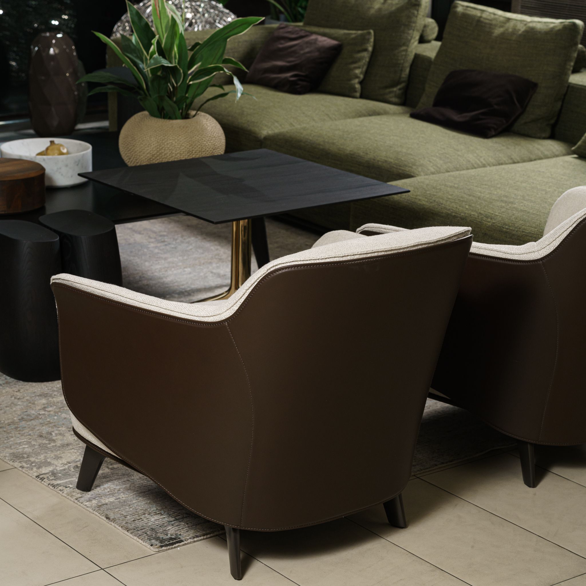 Каркас и наполнение: металл. Современный дизайн Кресло Kaori Caffee-Crema — Poliform, кожа, фото 6