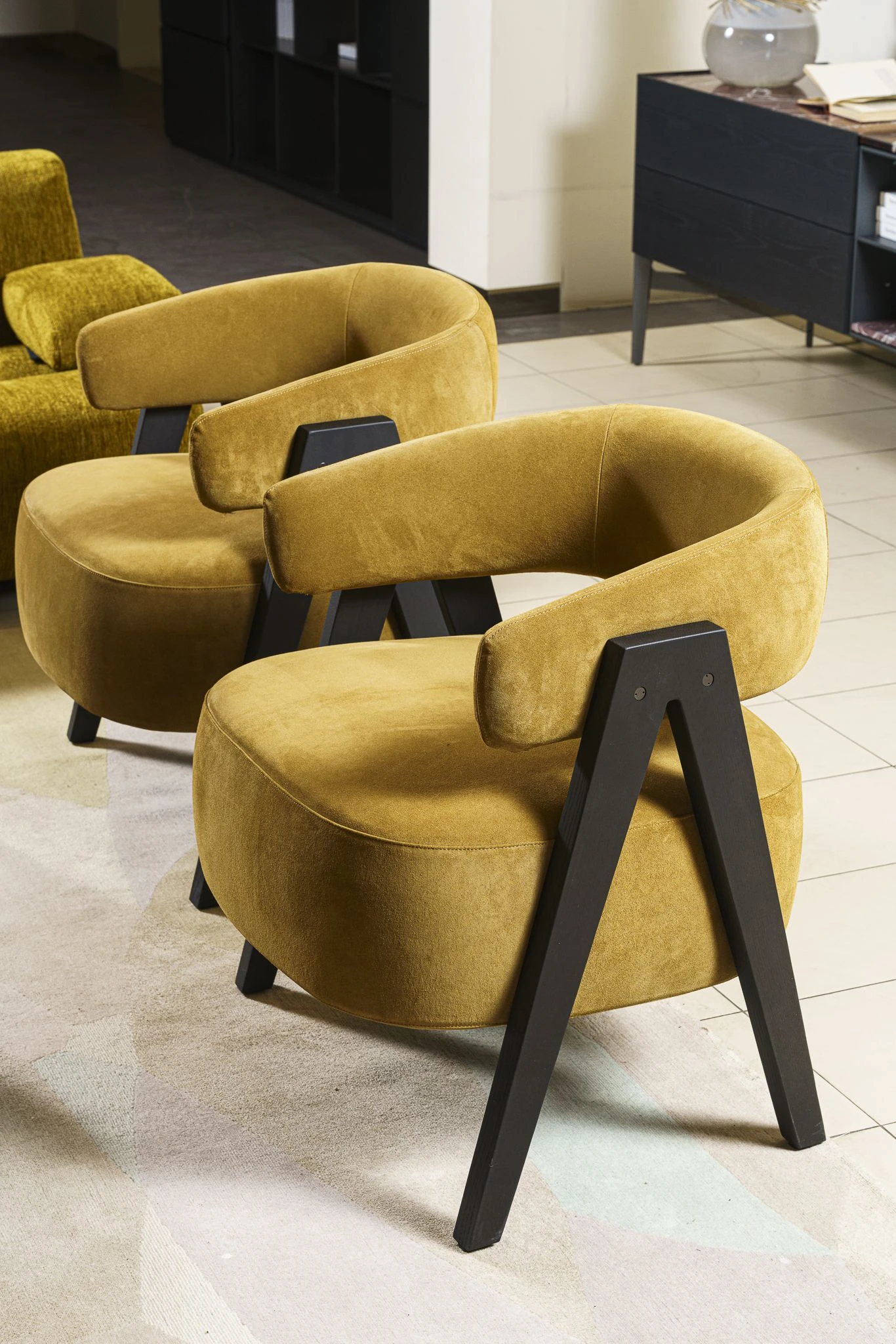 Кресло Loai CatX 05 cammello/Black Elm — Poliform, кожа, фото 5