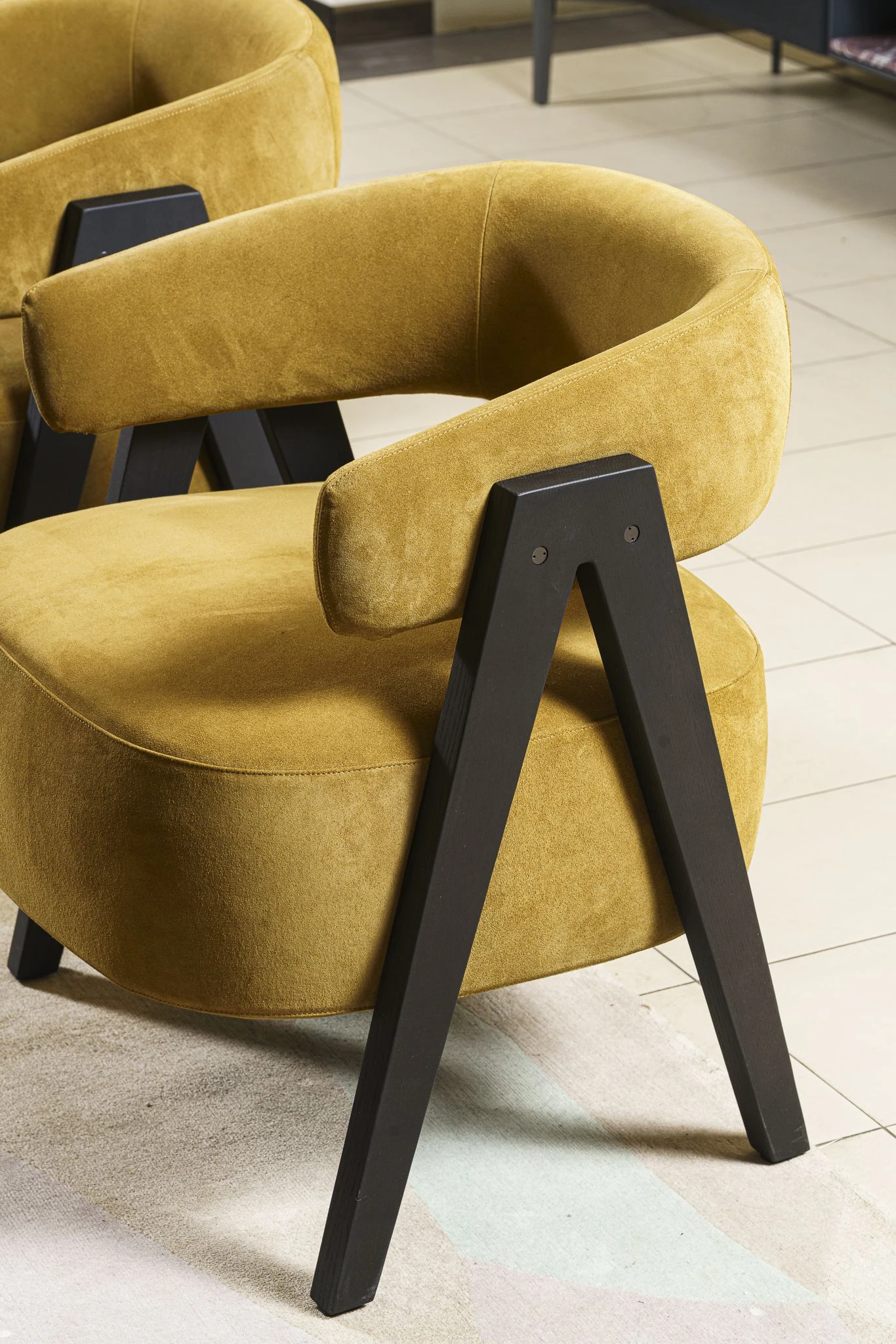 Кресло Loai CatX 05 cammello/Black Elm — Poliform, кожа, фото 6