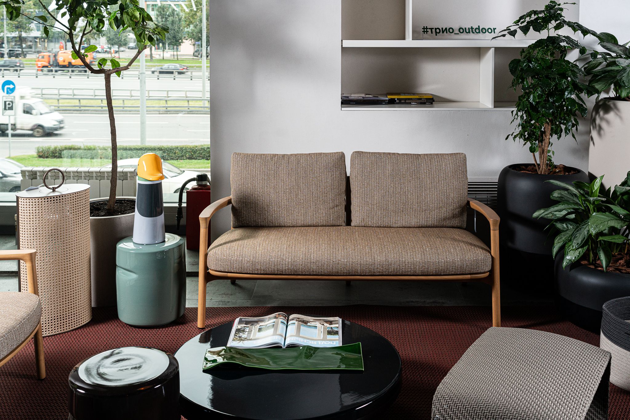 Каркас и наполнение: дерево. Современный дизайн Уличный диван Magnolia Iroko naturale — Poliform, ткань, фото 4