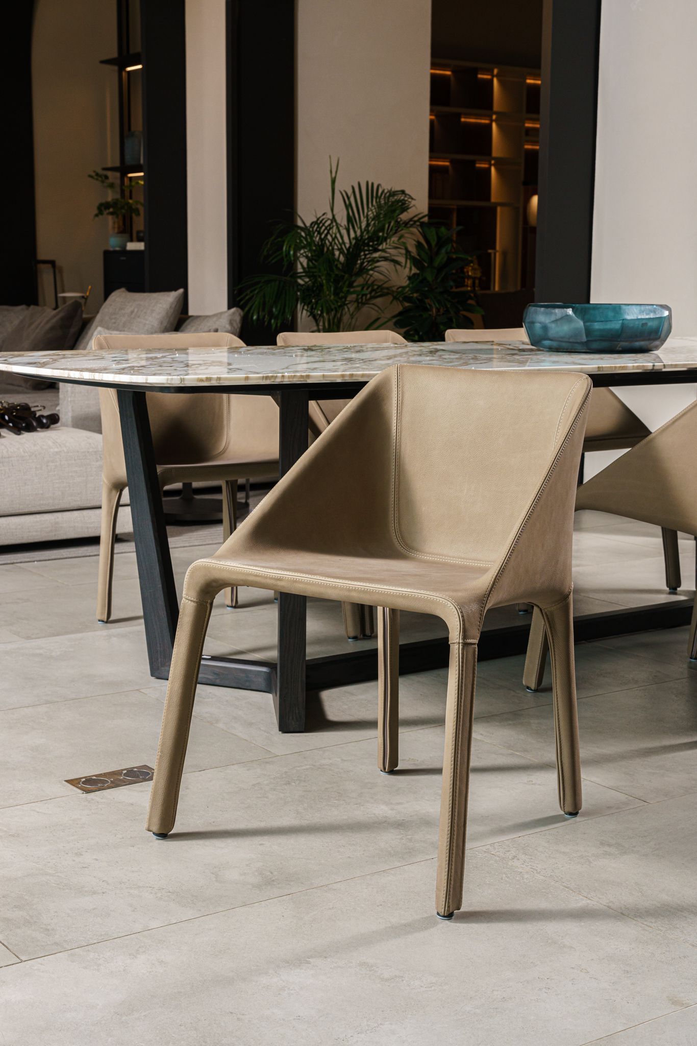 Стул Manta Beige — Poliform, кожа, фото 3