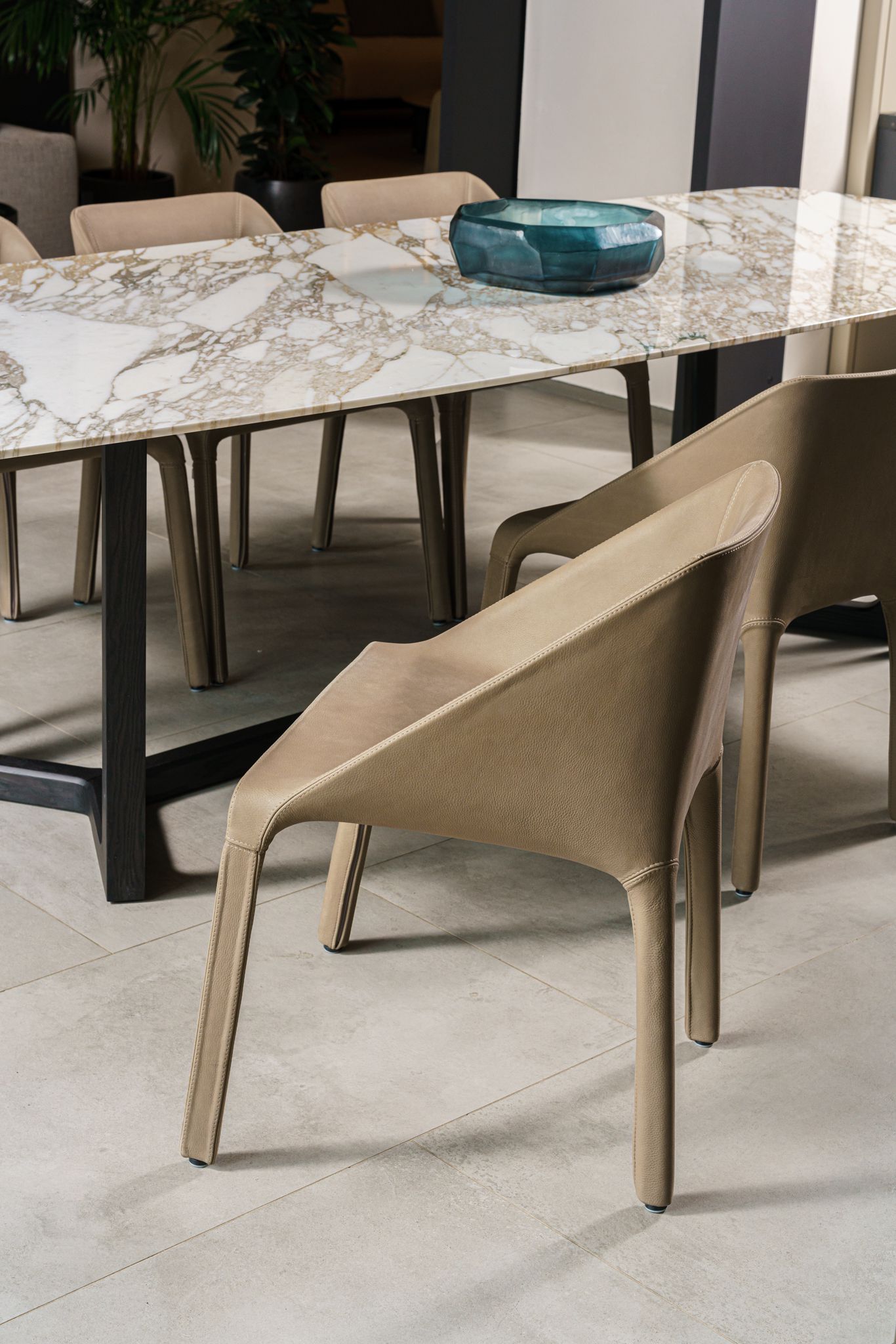 Стул Manta Beige — Poliform, кожа, фото 4