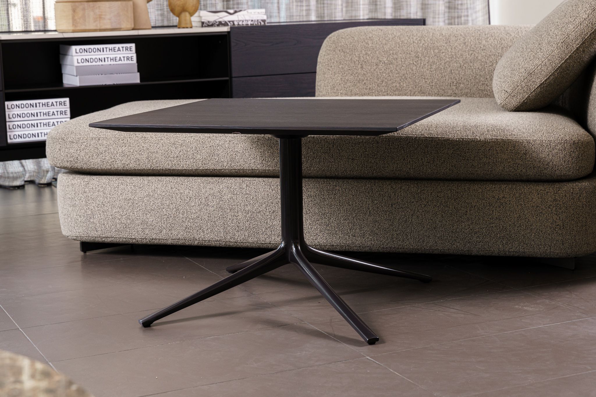 Журнальный столик Mondrian 70*70*48 brown nickel lucido — Poliform, мрамор, фото 4