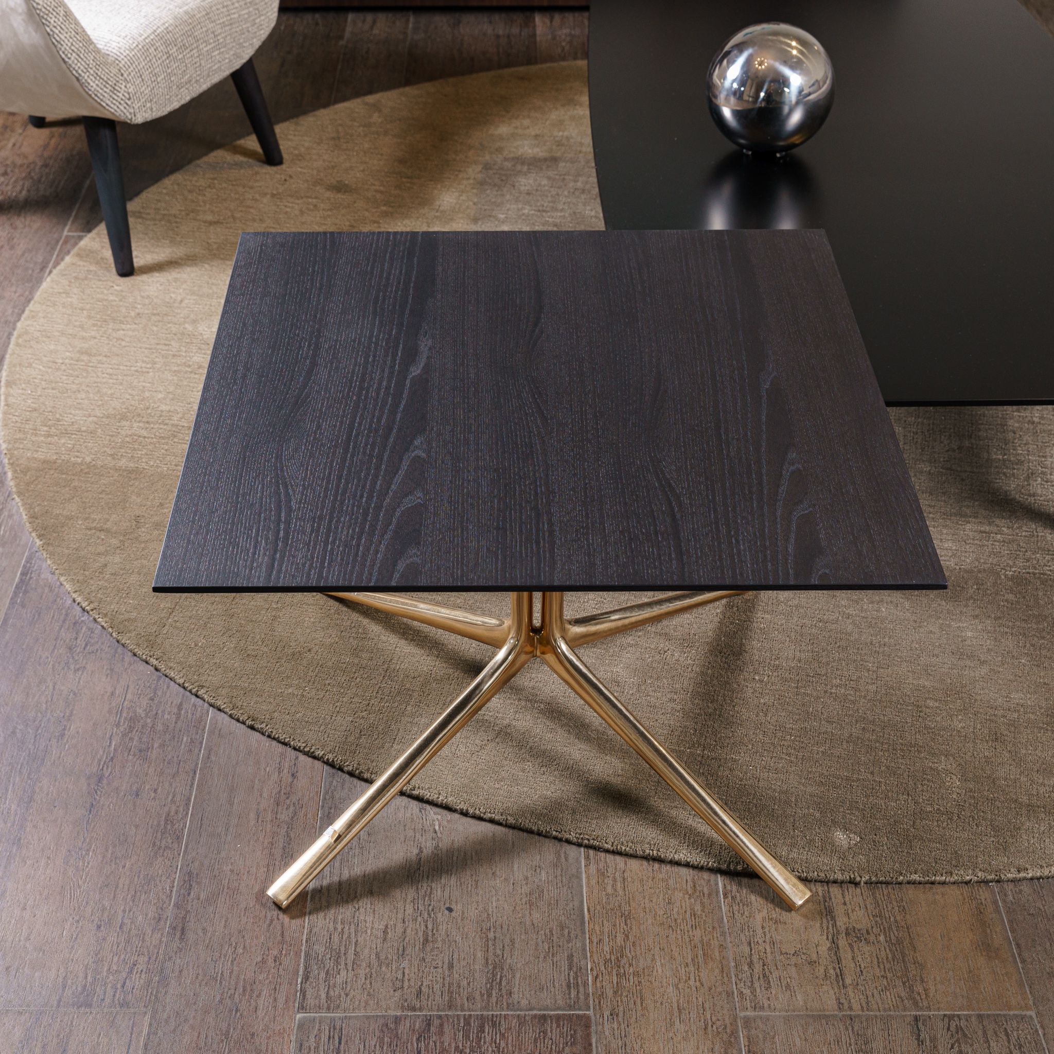 Журнальный столик Mondrian 70*70*48 olmo nero — Poliform, мрамор, фото 4