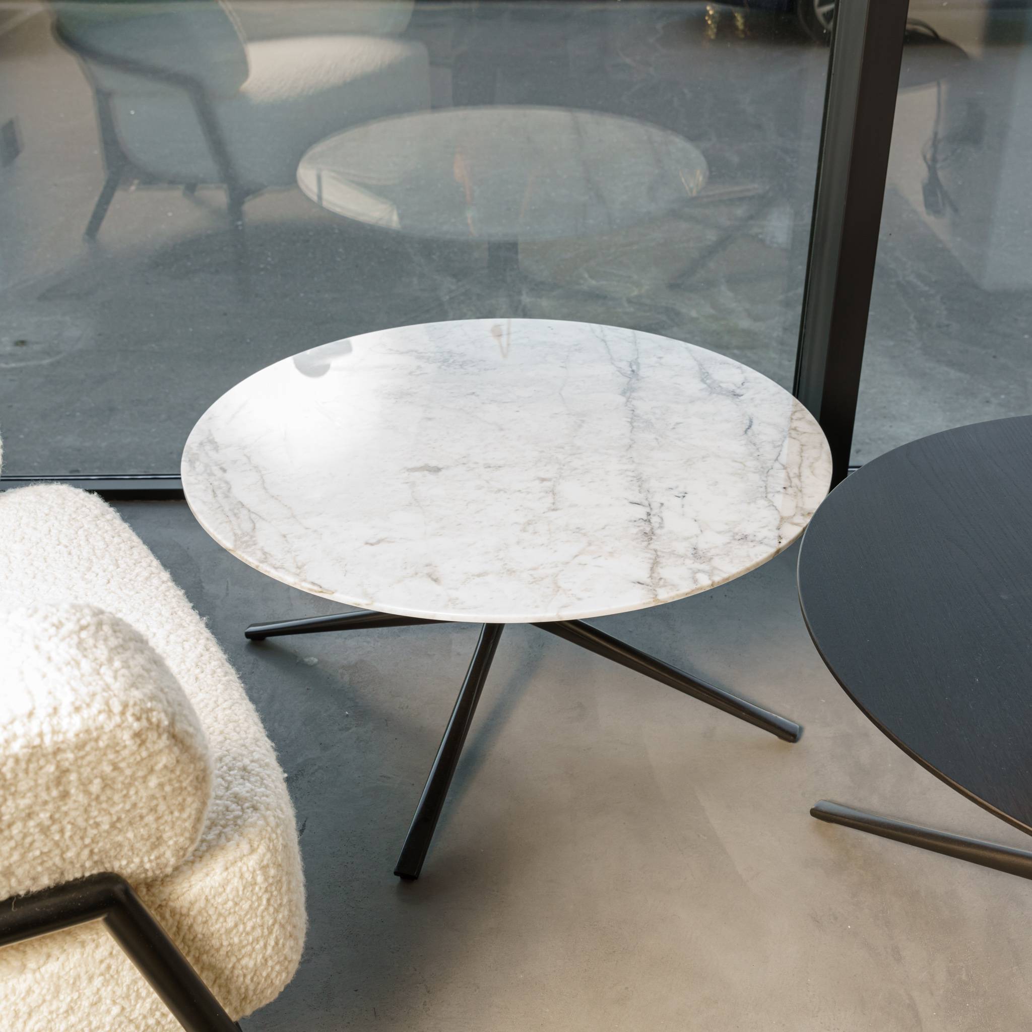 Журнальный столик Mondrian Calacatta oro — Poliform, металл, фото 2