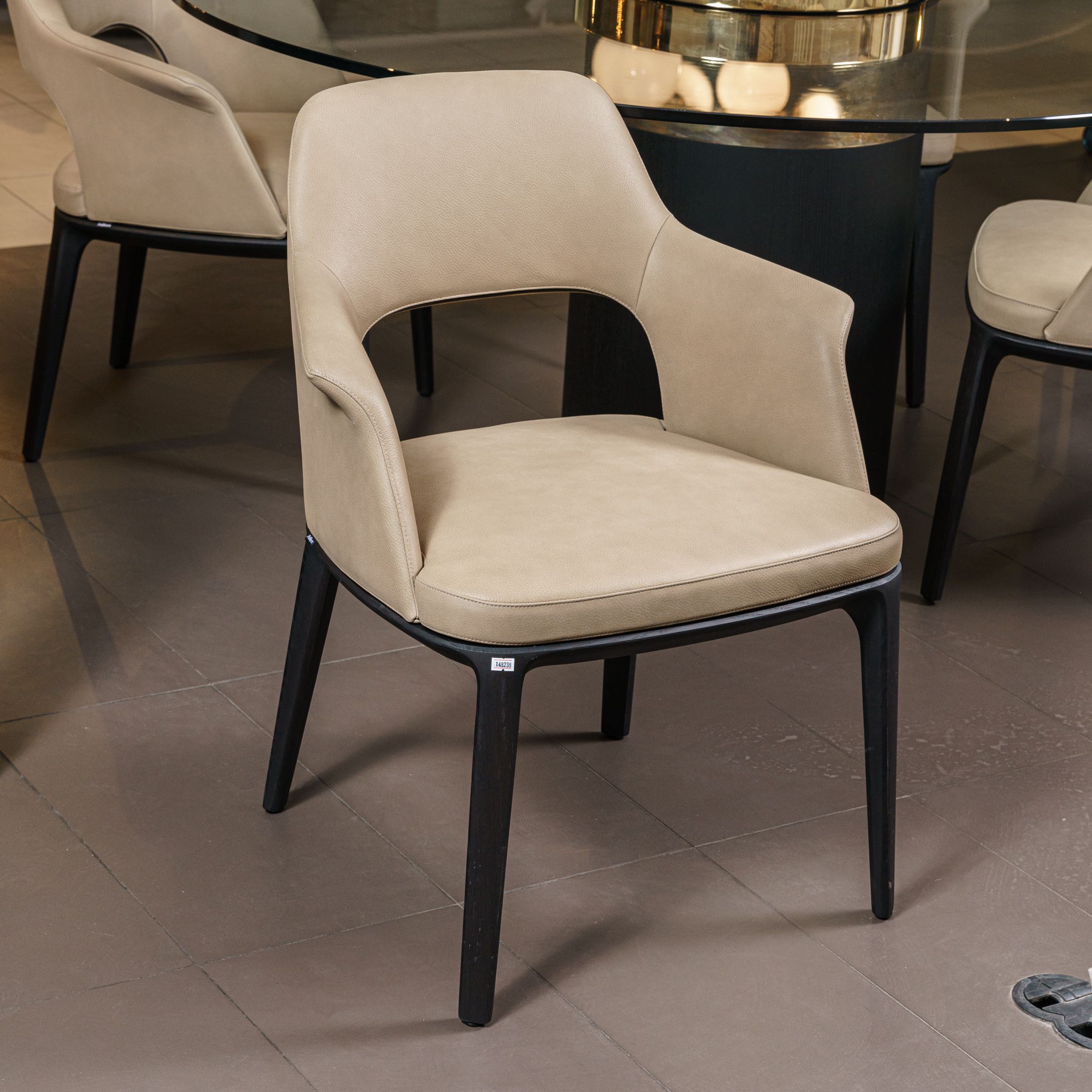 Стул Sophie Lite Silk Beige с подлокотниками — Poliform, нубук, фото 2