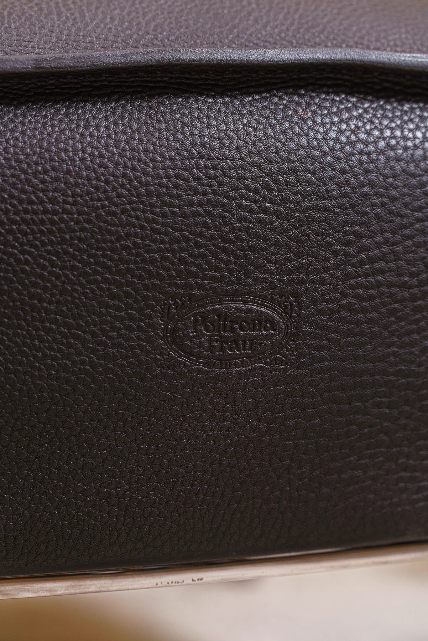 Пуф Archibald Gran Comfort Safari Buffalo — Poltrona Frau, ткань, фото 6
