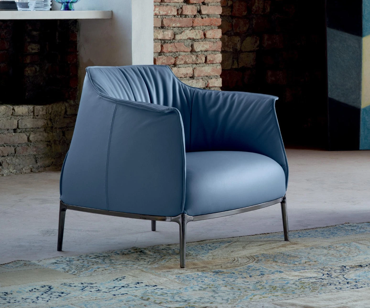 Кресло Archibald Pelle Steel blue — Poltrona Frau, кожа