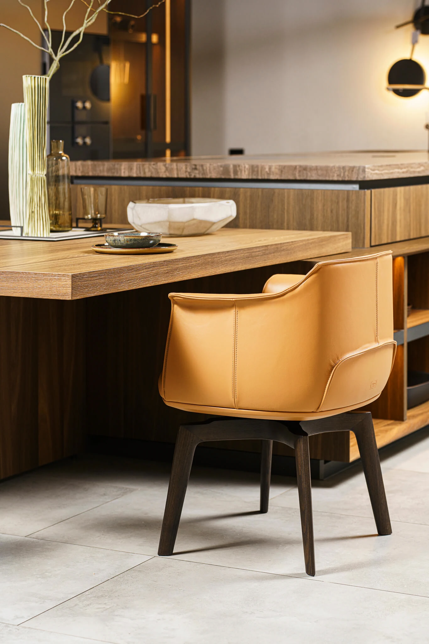 Каркас и наполнение: дерево. Классический стиль Стул Archibald Swivel Soulful il patti — Poltrona Frau, кожа, фото 2