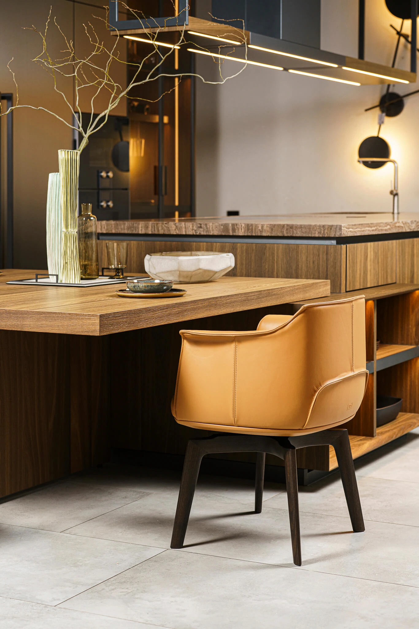Каркас и наполнение: дерево. Классический стиль Стул Archibald Swivel Soulful il patti — Poltrona Frau, кожа, фото 3