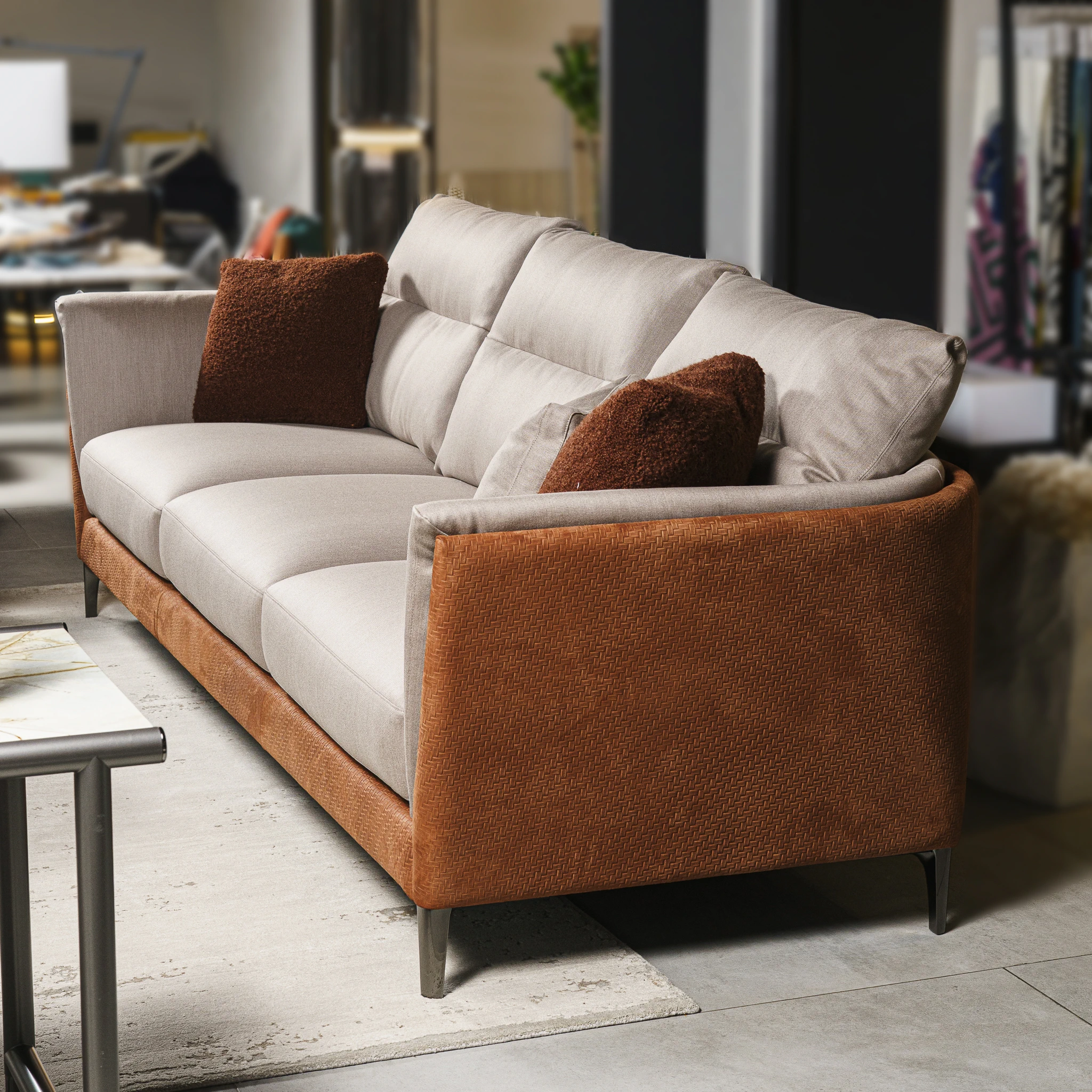 Диван Bretagne Gran Comfort Pelle Knits Paprika / Wool Satin Nougat — Poltrona Frau, кожа, фото 2