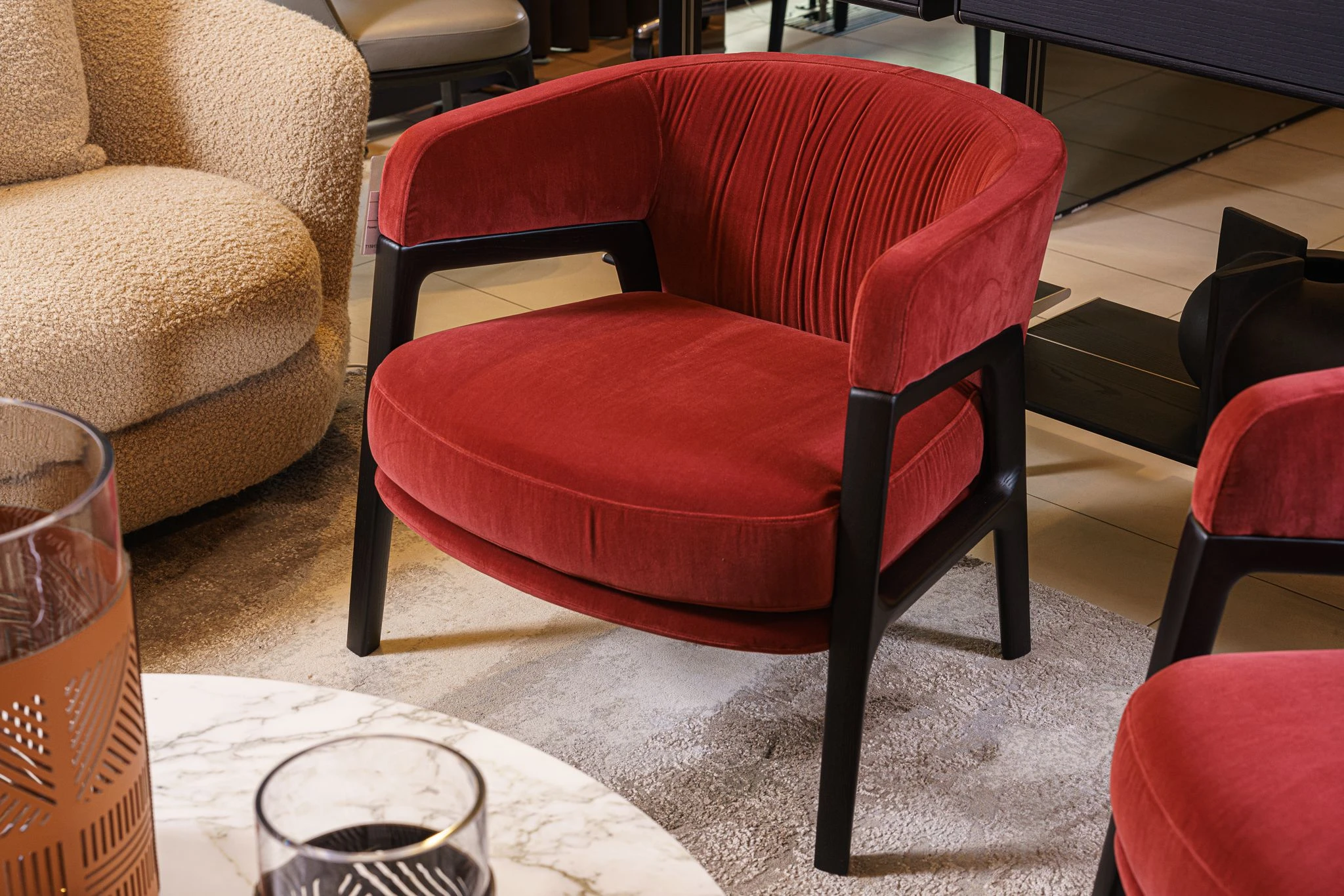 Кресло Duo Lounge Velvet Ziggy Red Onion / Wenge — Poltrona Frau, кожа, фото 3