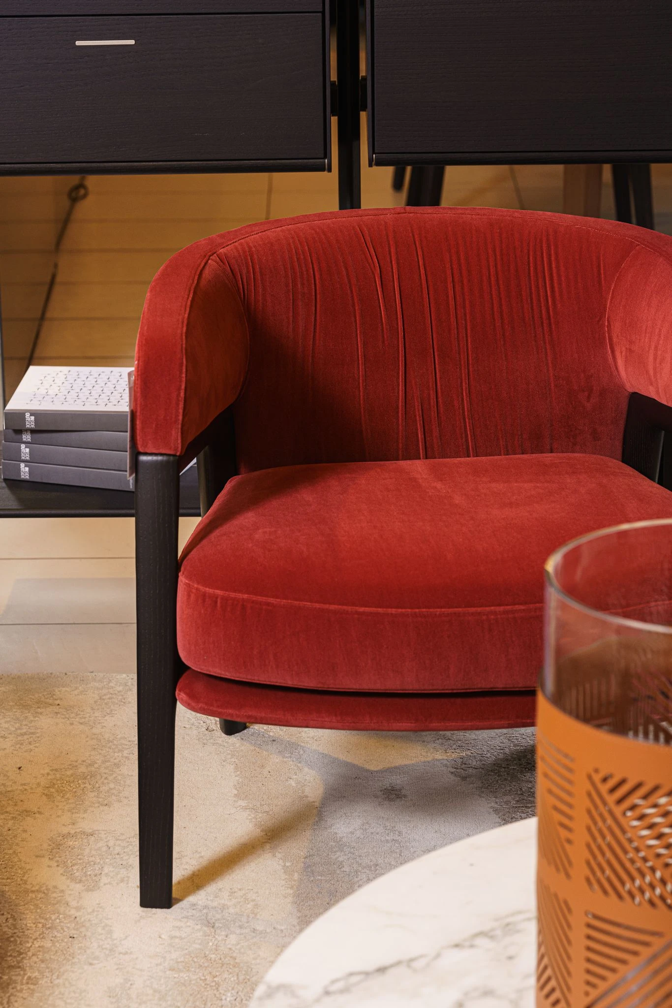 Кресло Duo Lounge Velvet Ziggy Red Onion / Wenge — Poltrona Frau, кожа, фото 6