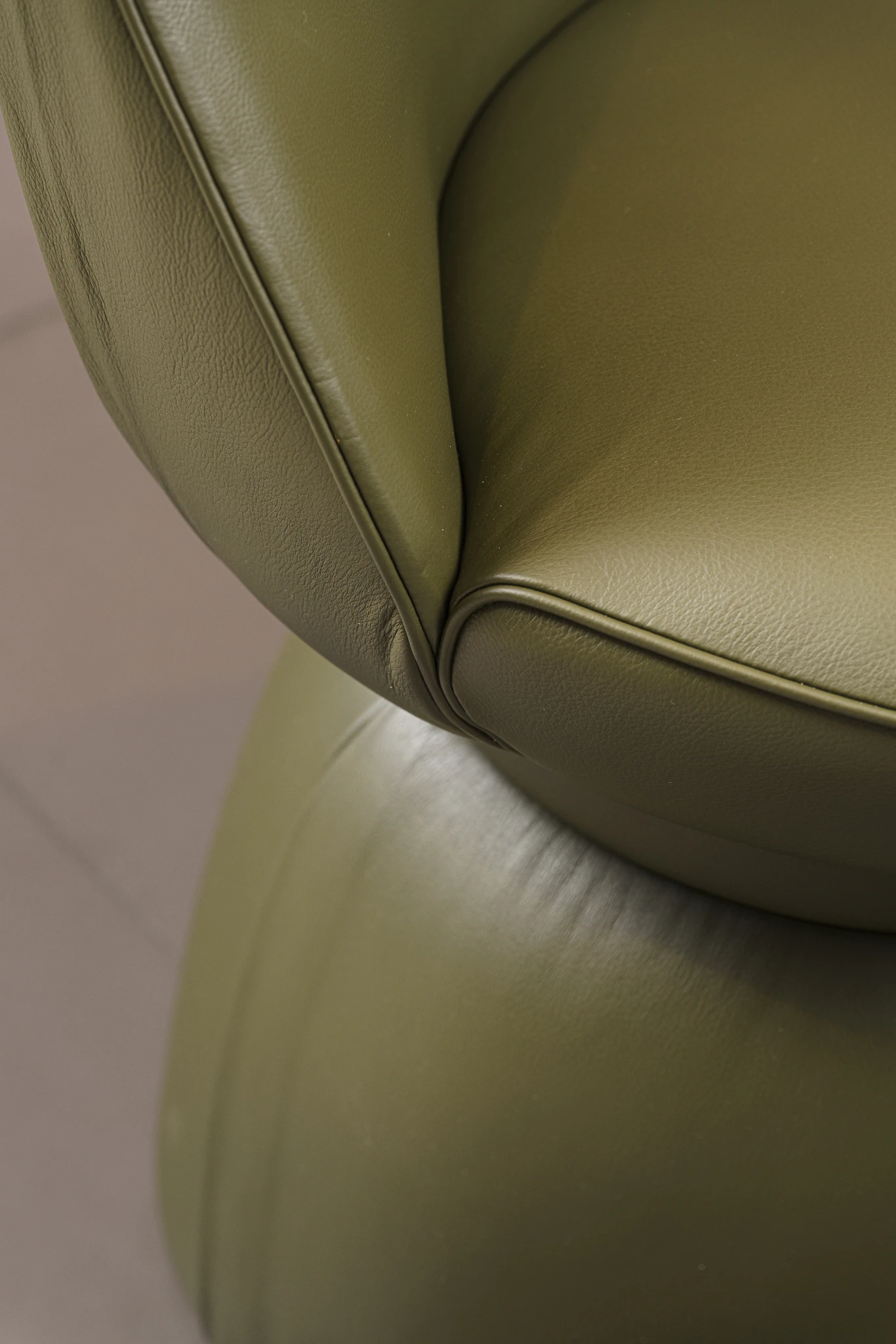 Современный дизайн Стул Lepli Chair 177 Limo — Poltrona Frau, кожа, фото 6