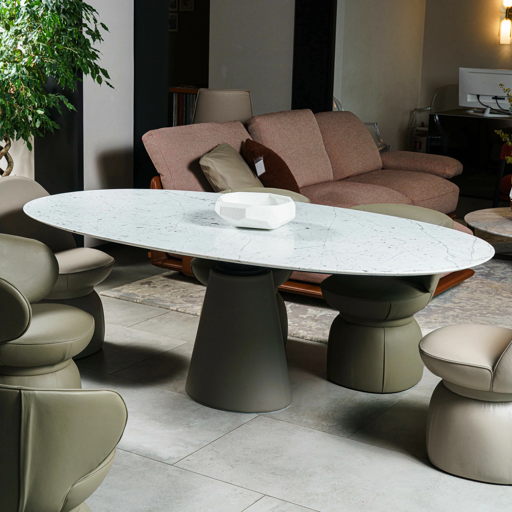 Современный дизайн Стол Mesa Ellipse — Poltrona Frau, кожа