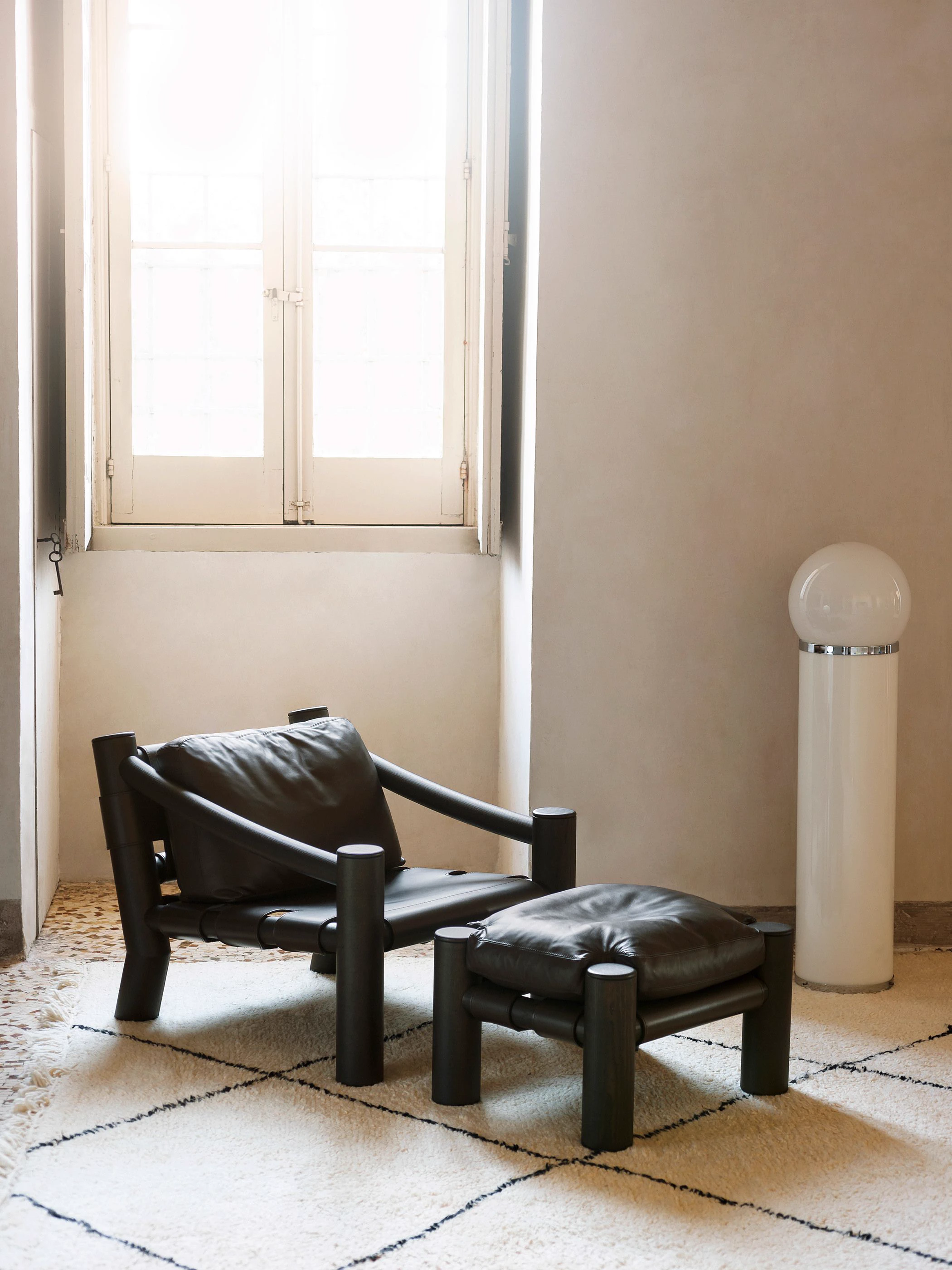 Каркас и наполнение: дерево. Современный дизайн Банкетка Elephant Ottoman — Tacchini, кожа, фото 4