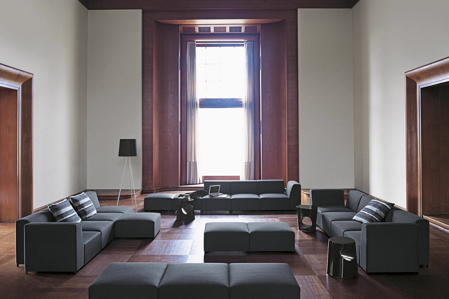 Диван Quadro — Tacchini, металл, фото 6