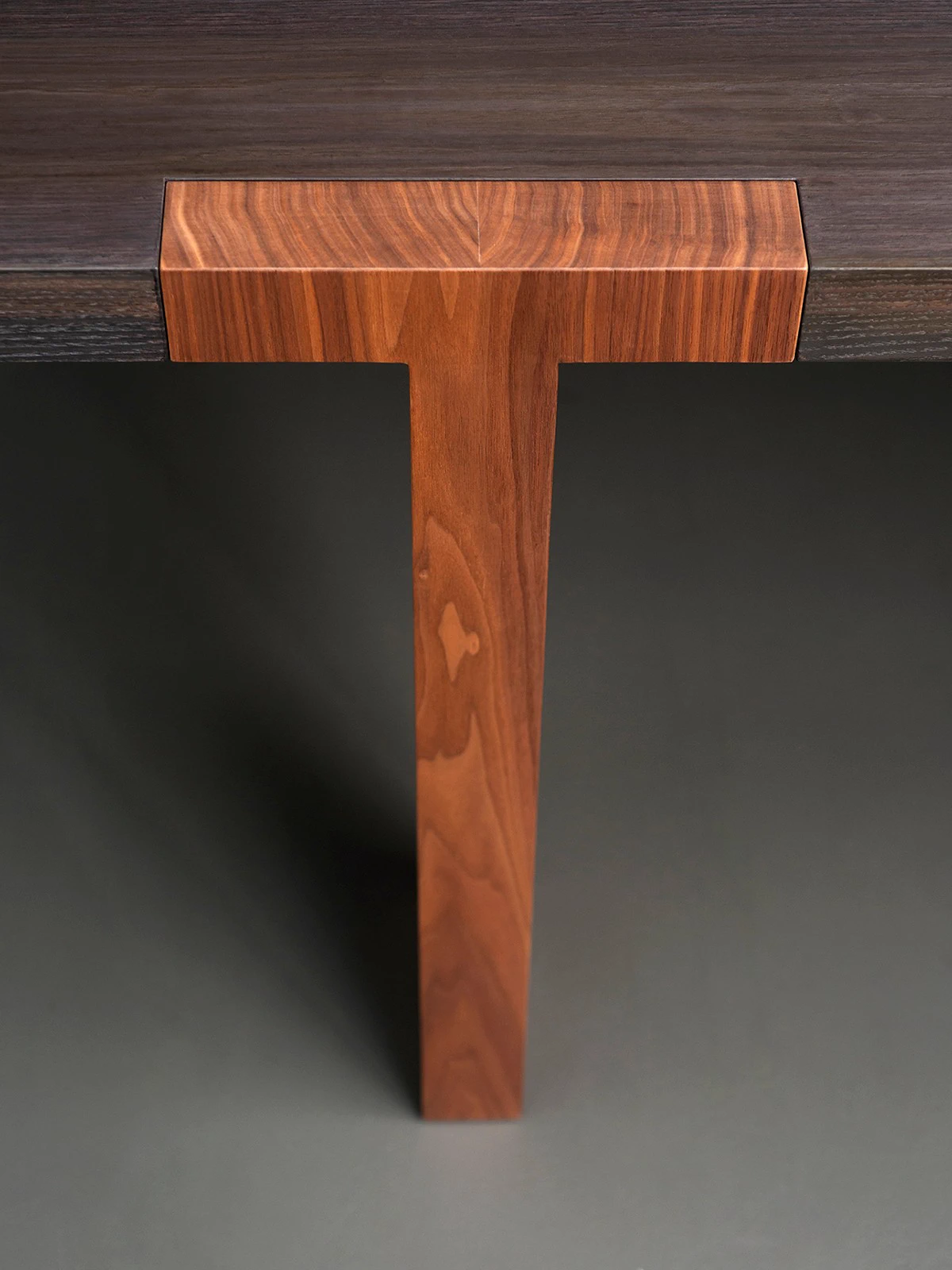 Каркас и наполнение: дерево. Современный дизайн Стол T–Table — Tacchini, дерево, фото 2