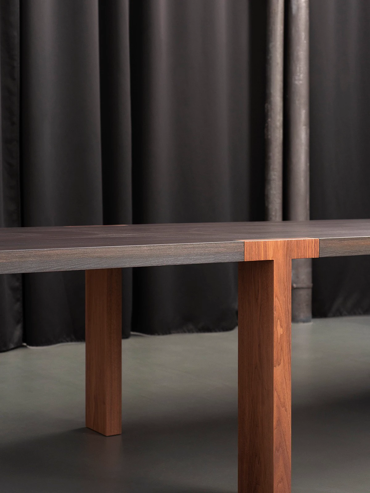 Каркас и наполнение: дерево. Современный дизайн Стол T–Table — Tacchini, дерево, фото 4