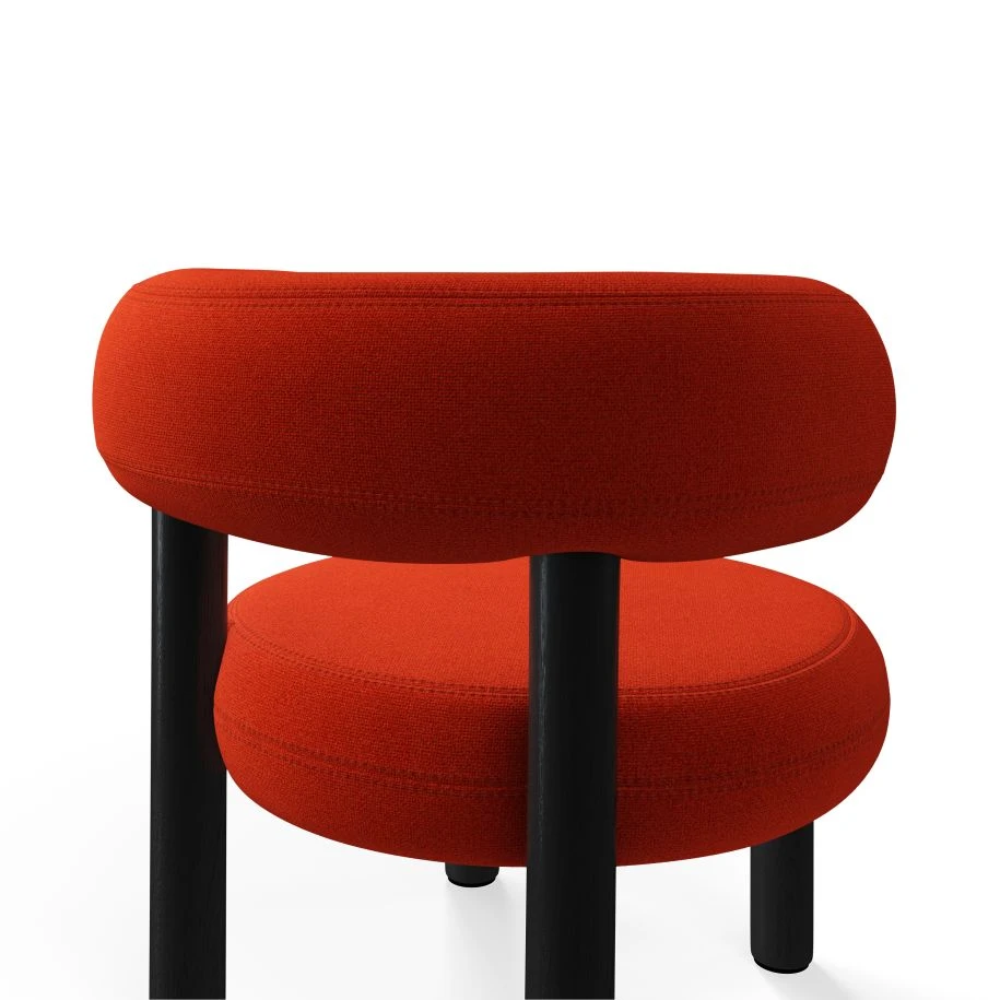 Кресло Fat Black Wood Lounge Chair — Tom Dixon, ткань, фото 5
