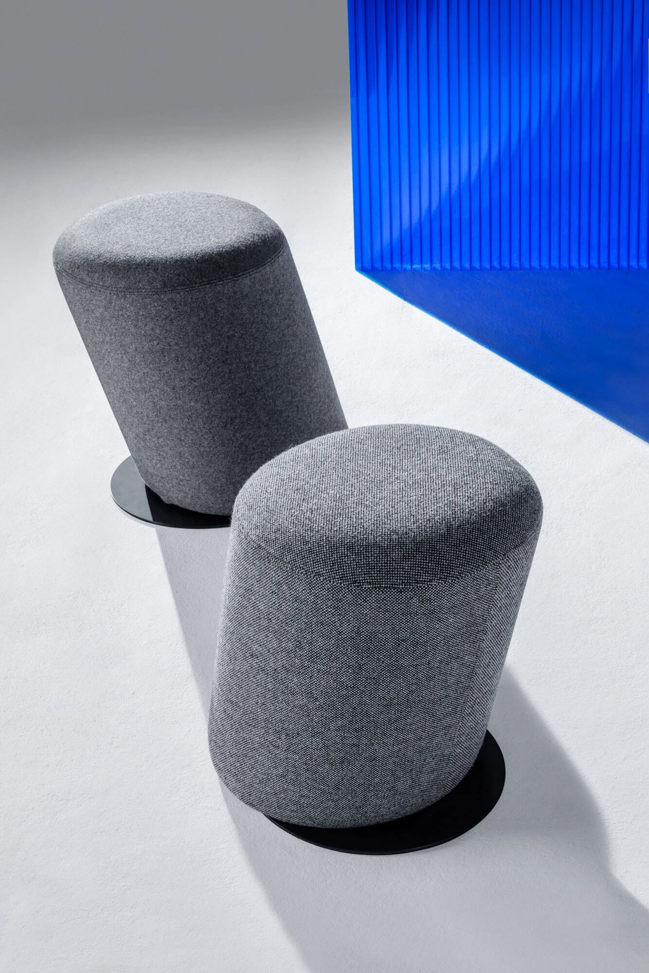 Пуф Slant — Tom Dixon, кожа, фото 3
