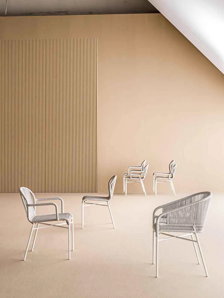Стул Cricket with armrests — Varaschin