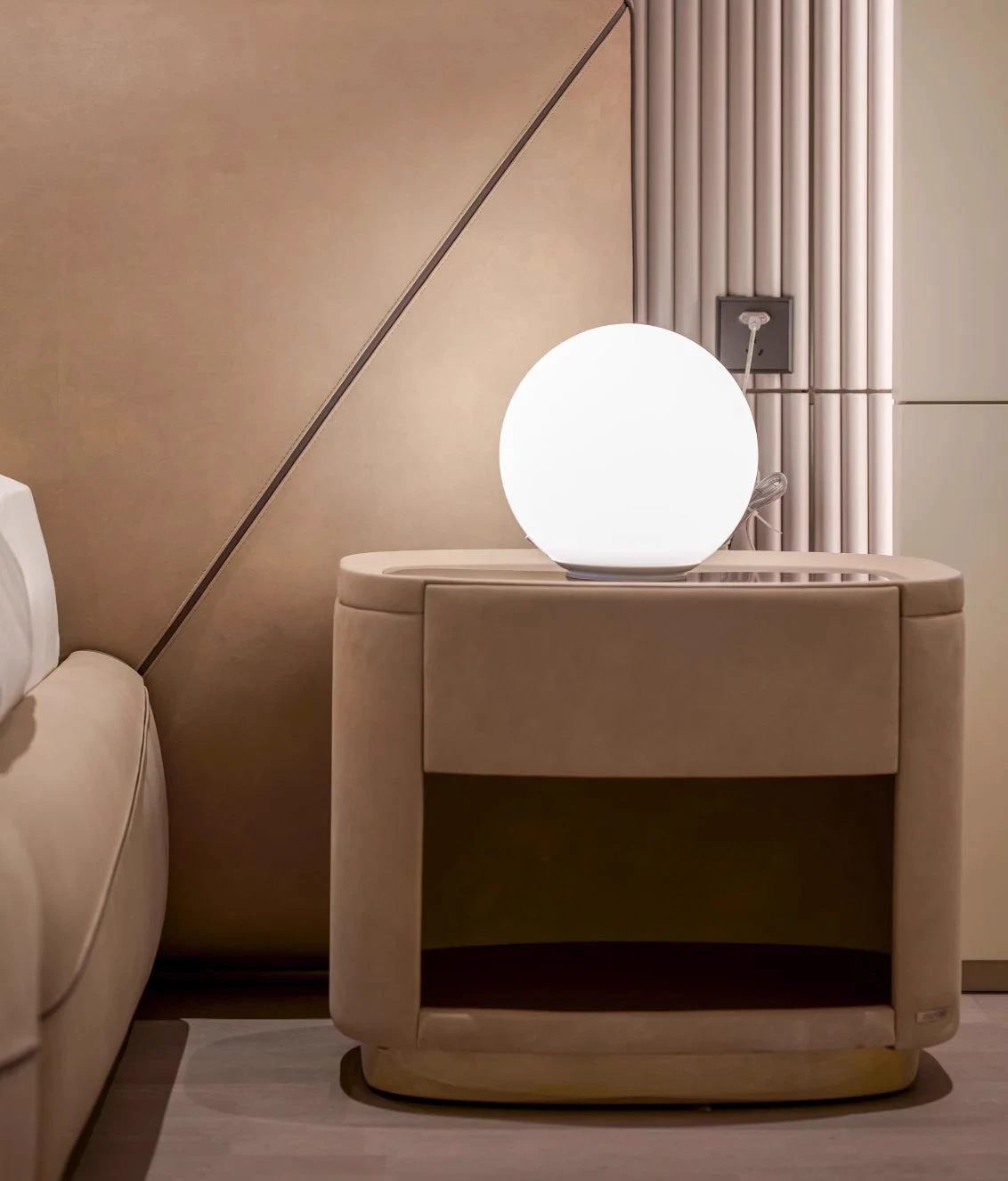 Прикроватная тумбочка Skiba — Visionnaire, кожа, фото 4