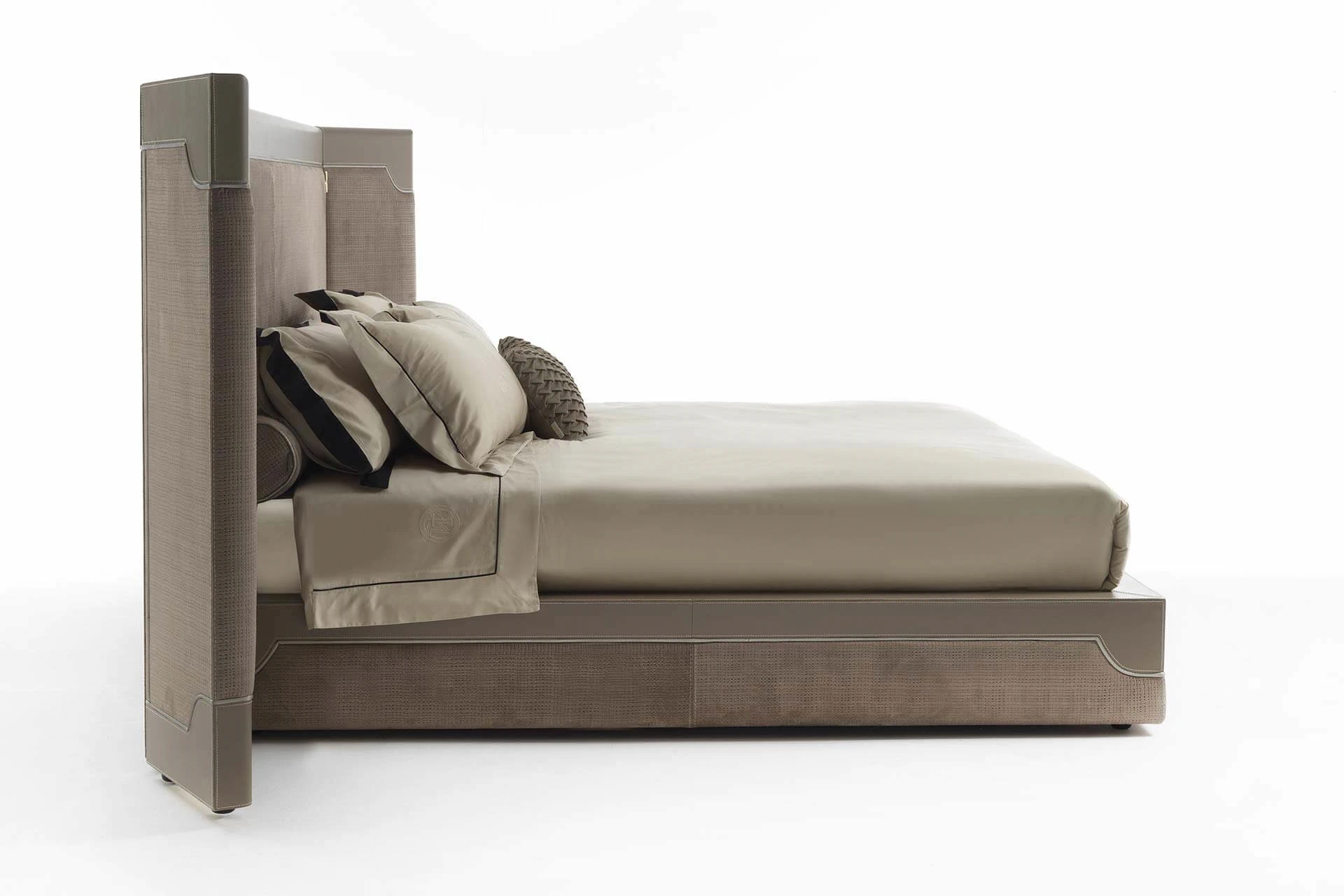 Кровать Corio — Vittoria Frigerio, кожа, фото 3