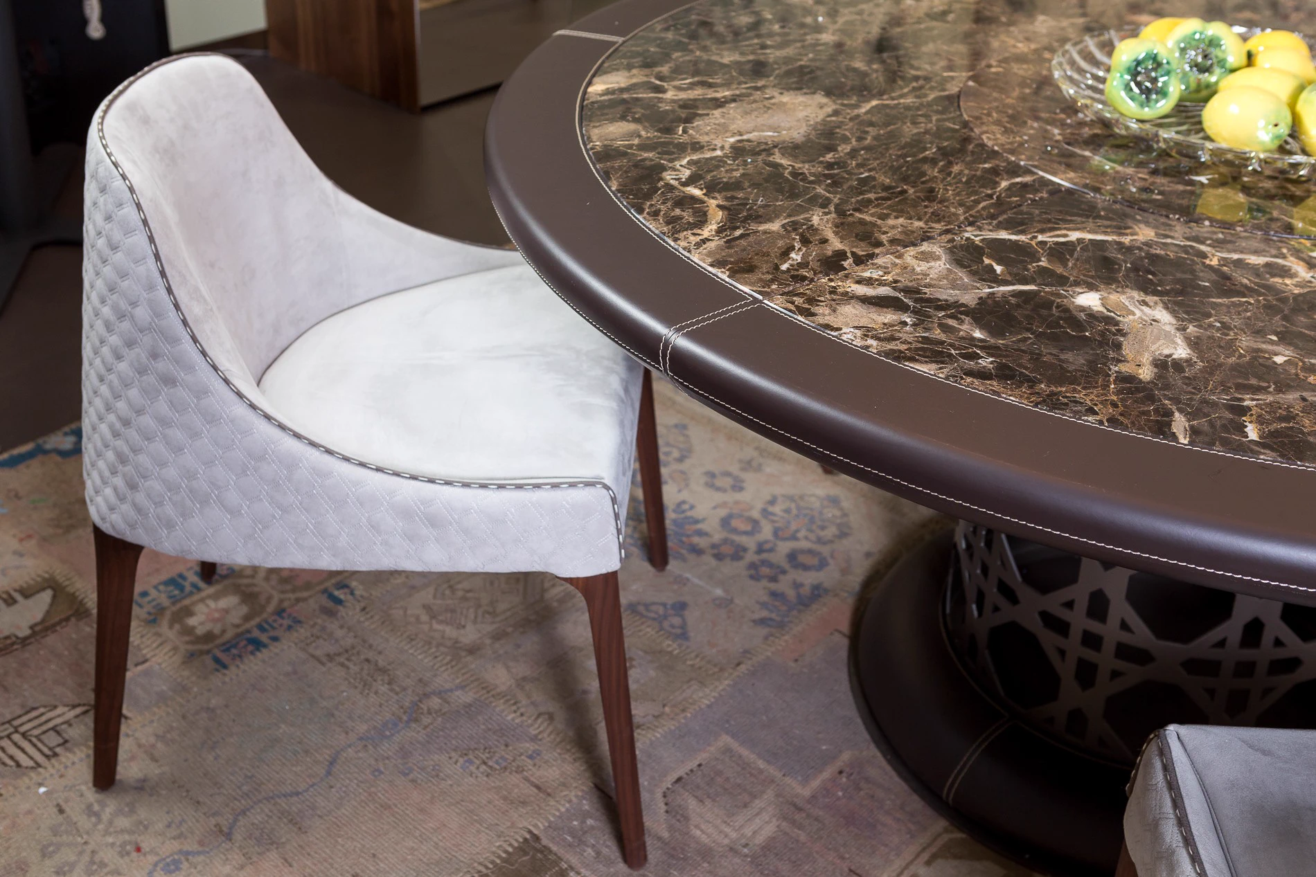 Стол Crespi — Vittoria Frigerio, кожа, фото 3